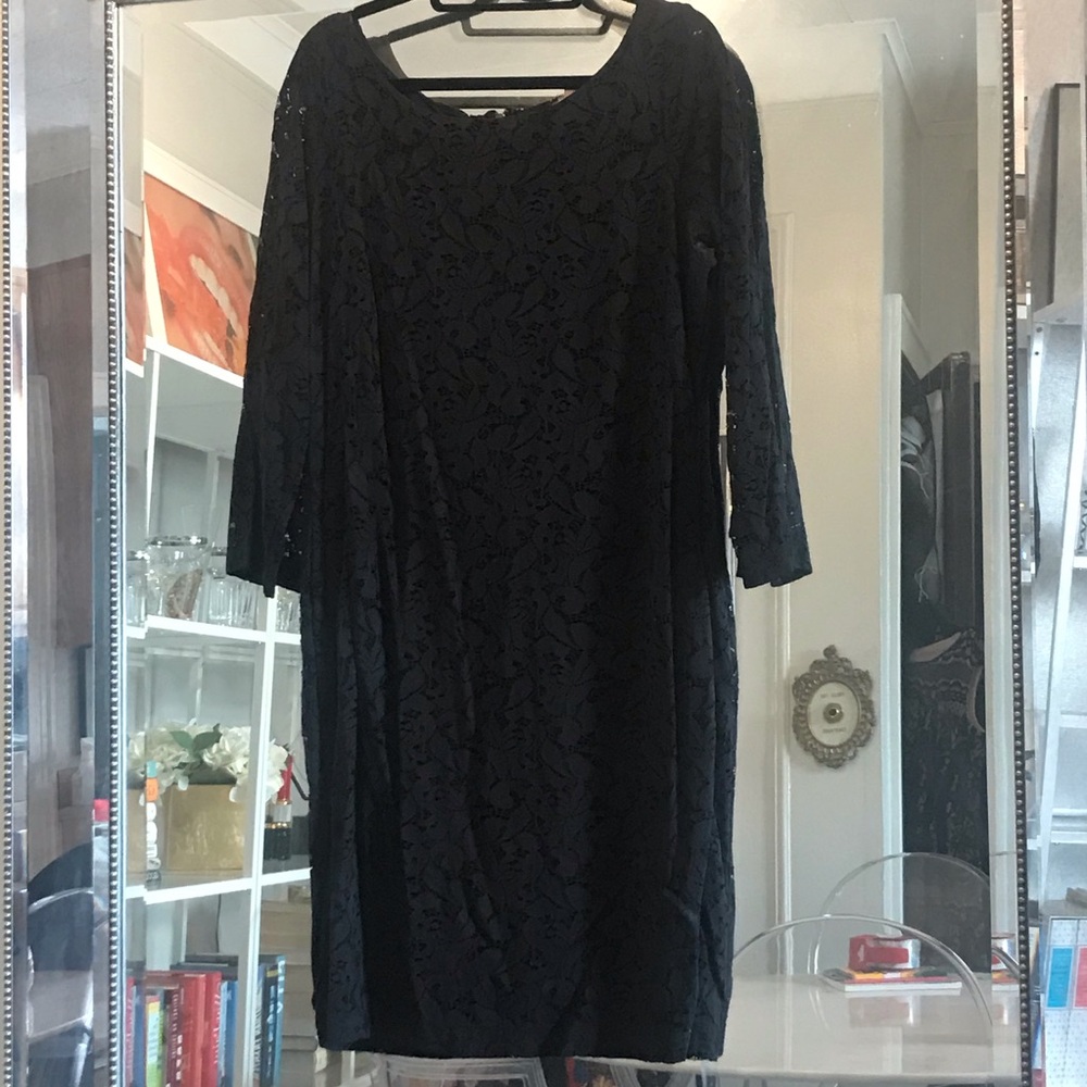 H&M black lace dress with sleeves